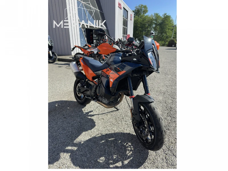 890 SMT