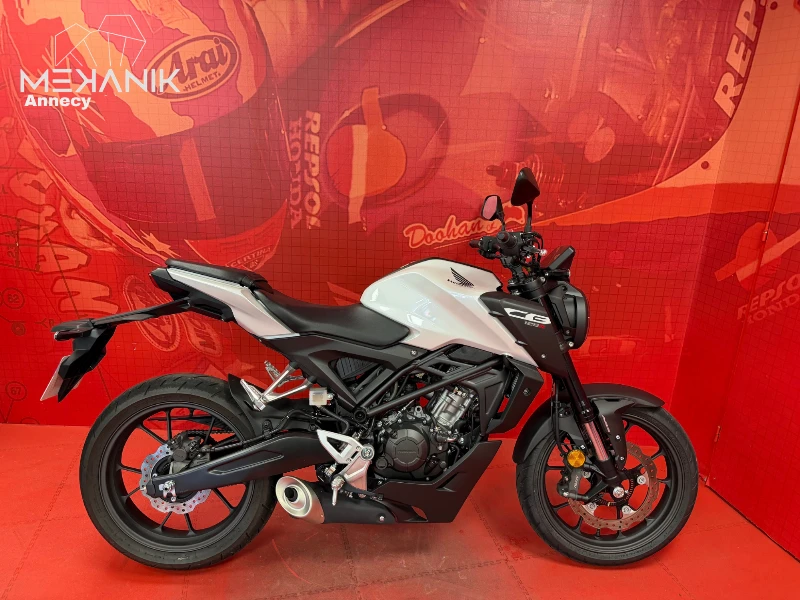 CB 125  R