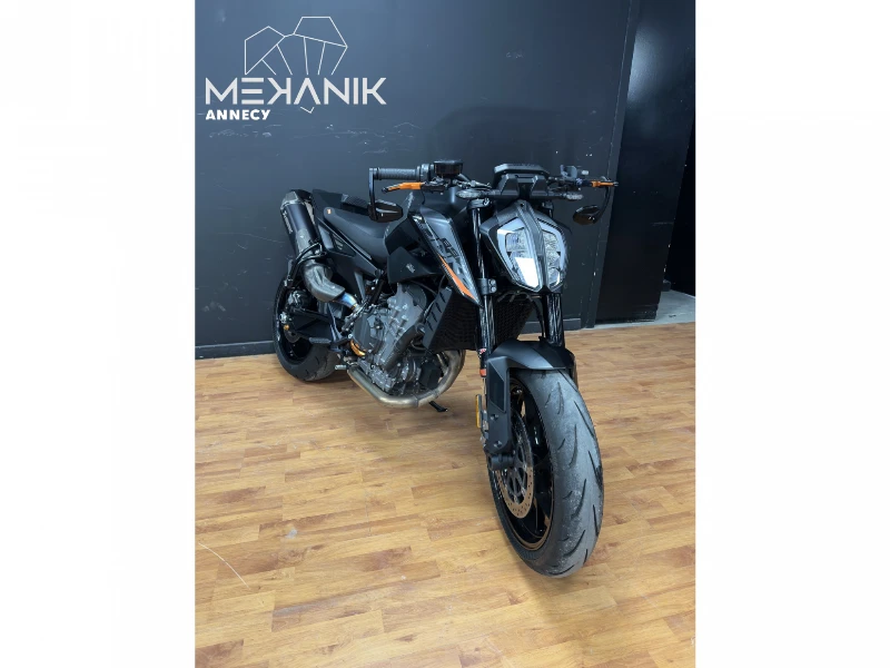 890 DUKE L