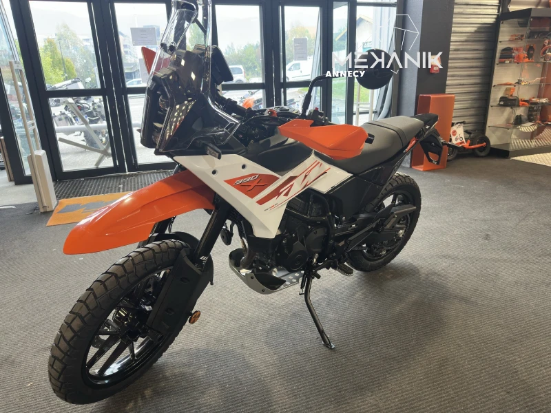 390 ADVENTURE X