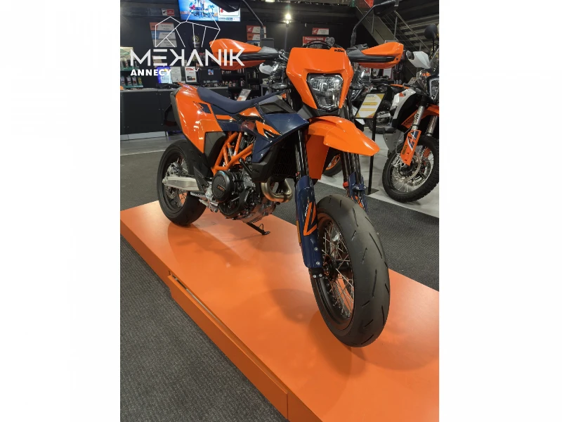 690 SMC R