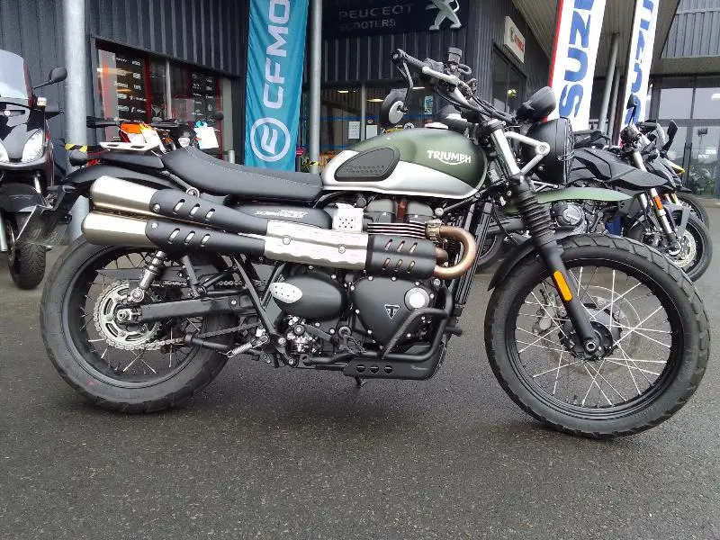 STREET SCRAMBLER 900