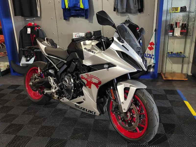 GSX8R 2025