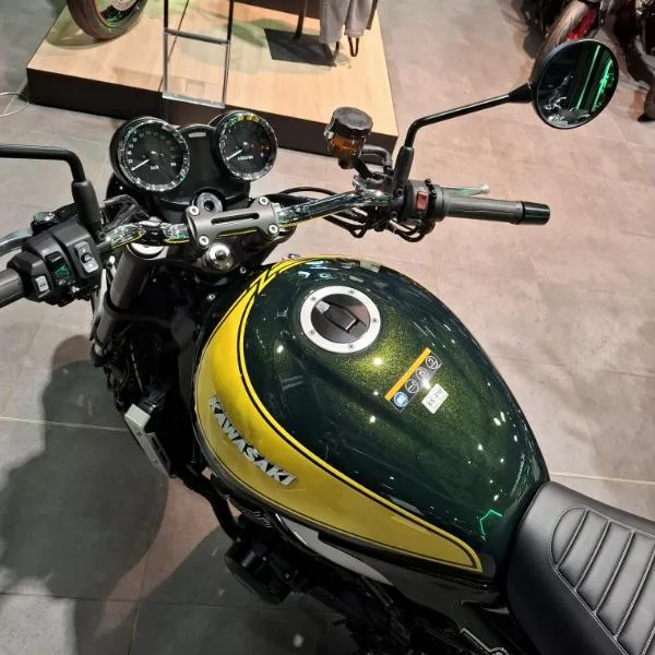 Z 900