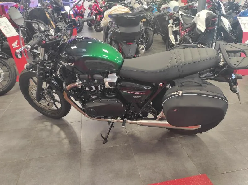 SPEED TWIN 900