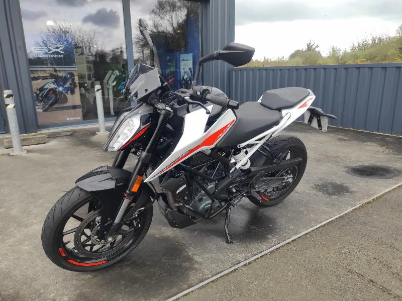 390 DUKE ABS