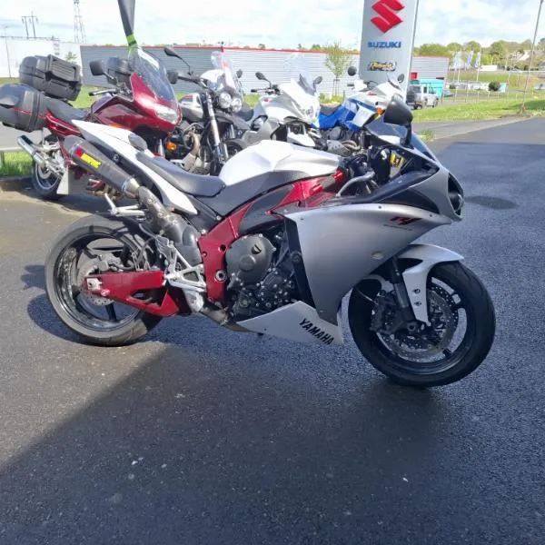 YZF 1000 R1 CROSS PLANE