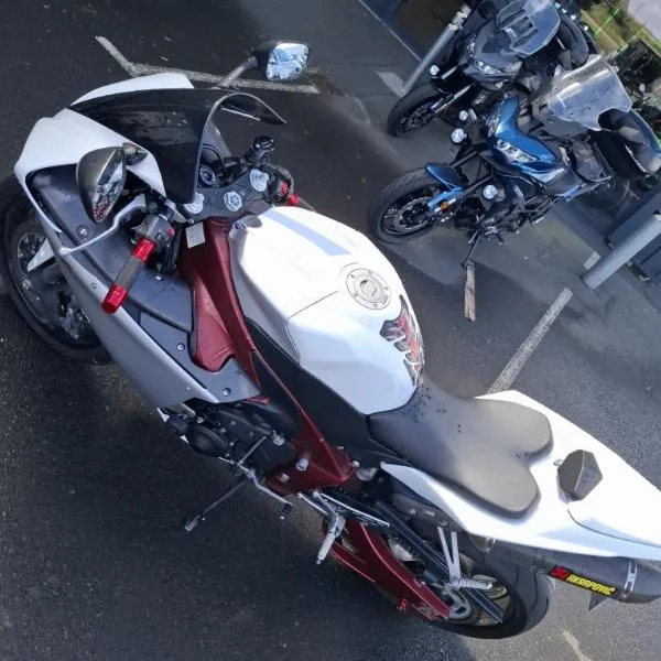 YZF 1000 R1 CROSS PLANE