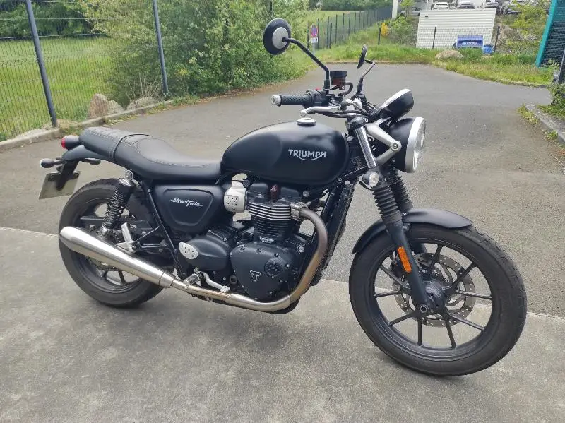 STREET TWIN  900 2017