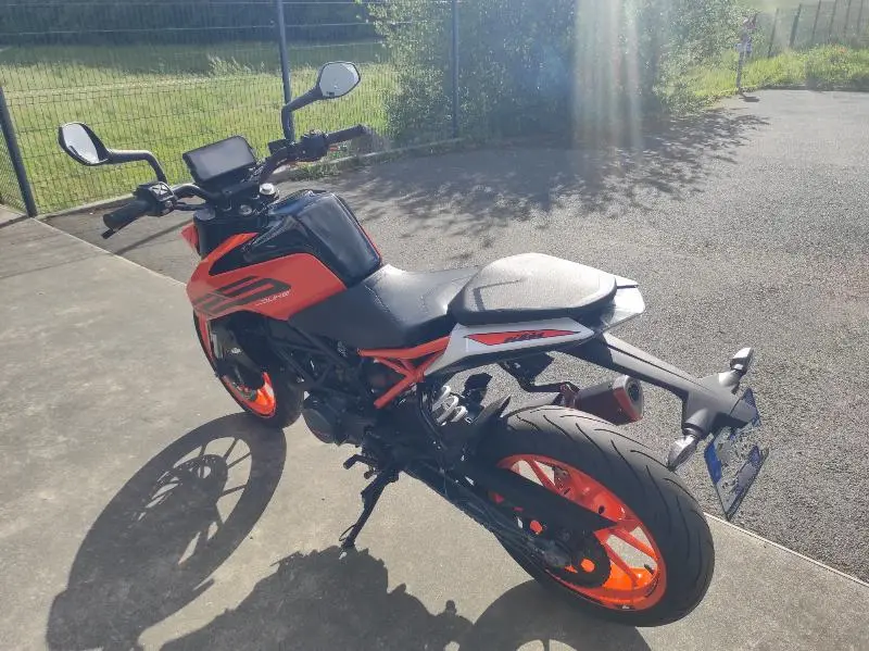 125 DUKE ABS