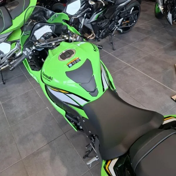 ZX10R
