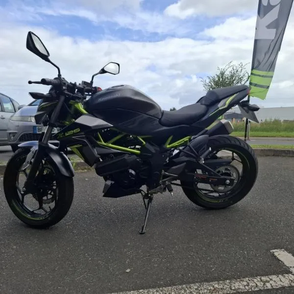 Z125