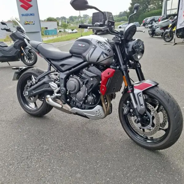 TRIDENT 660