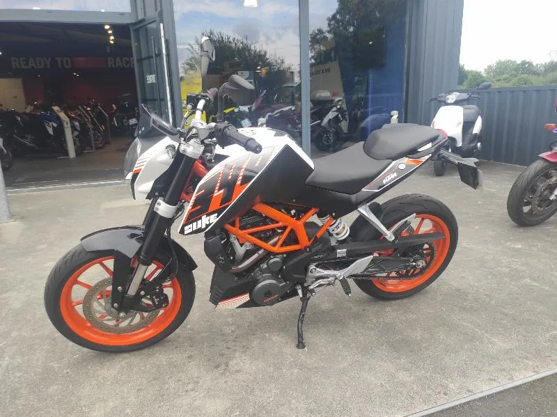 390 DUKE