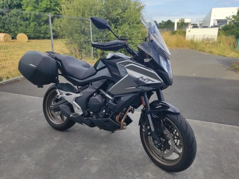 MT 700