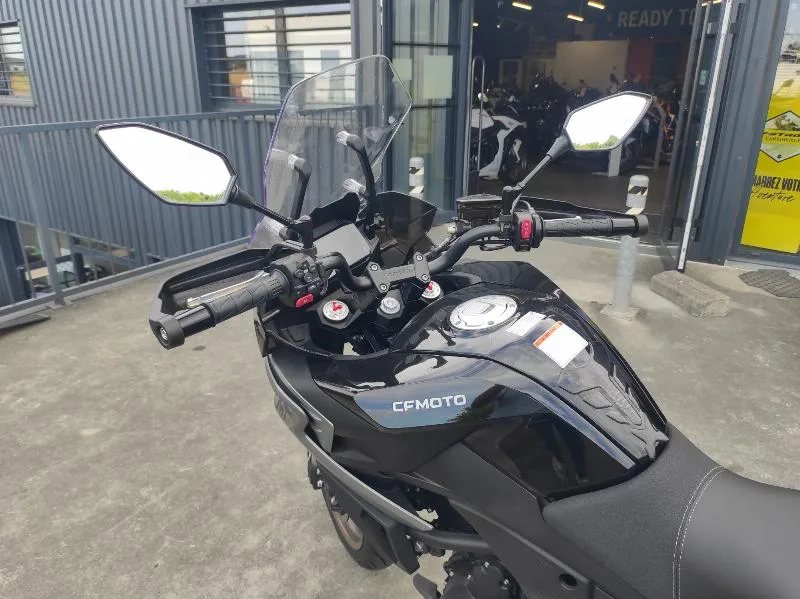 MT 700