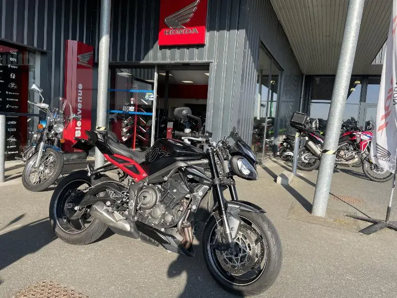 STREET TRIPLE 765 2021
