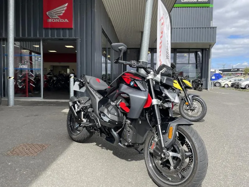 R 1300 R