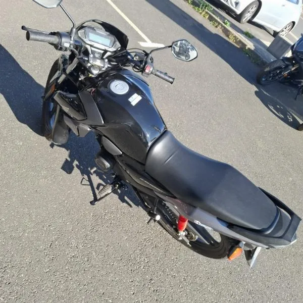 CB 125 F