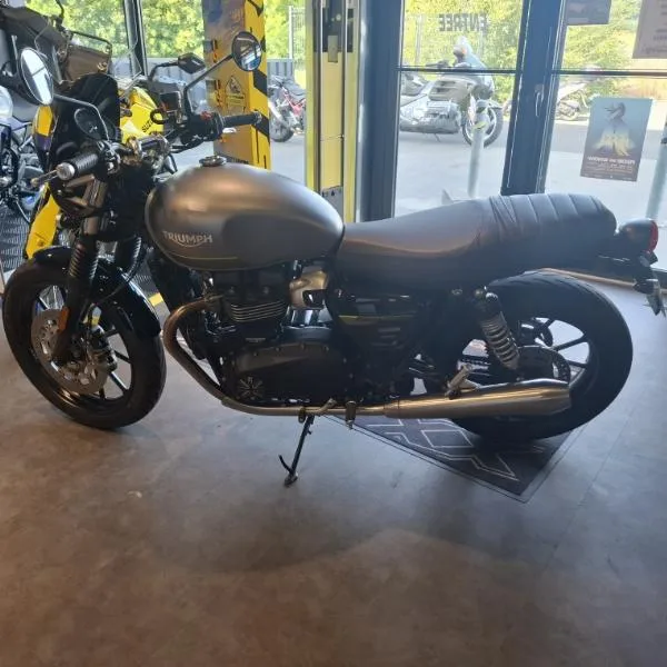 SPEED TWIN 900