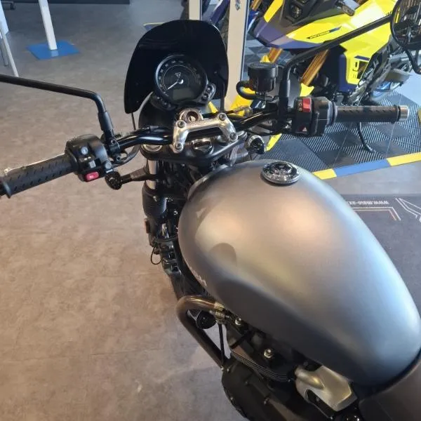 SPEED TWIN 900
