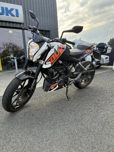125 DUKE ABS
