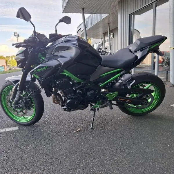 Z 900