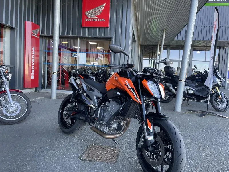 790 DUKE L