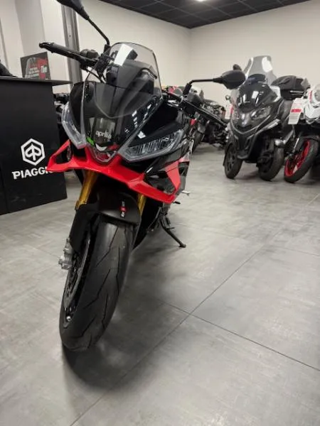 TUONO 1100 V4 FACTORY