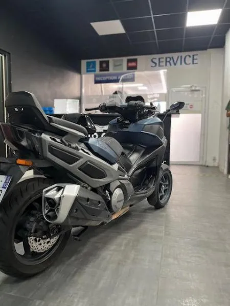 CV3 550