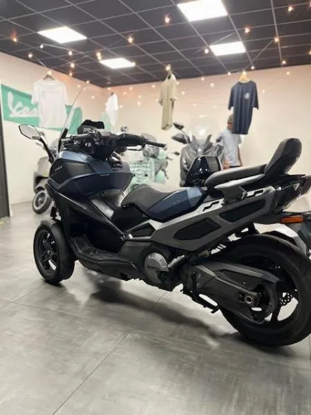 CV3 550