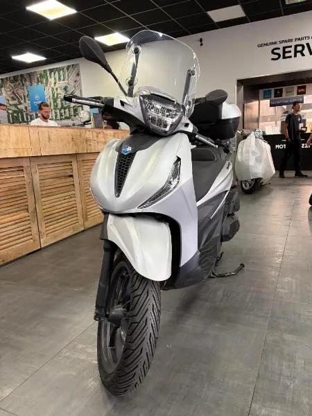 BEVERLY S 400