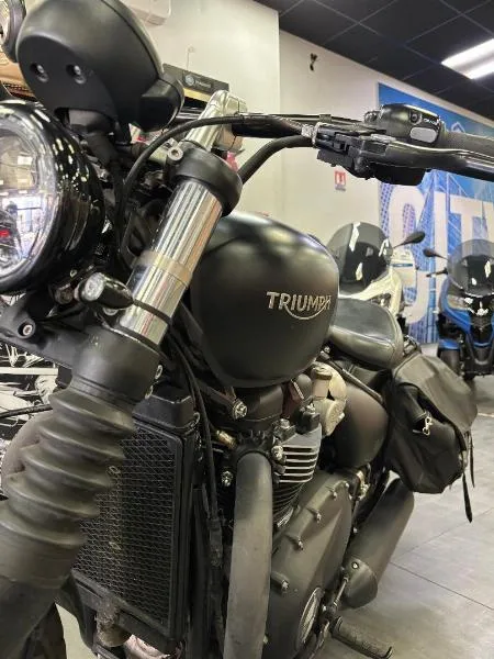 Bonneville Bobber 1200