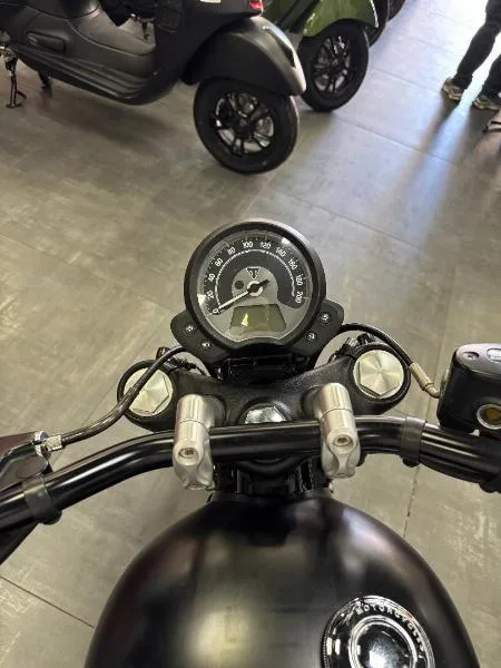 Bonneville Bobber 1200
