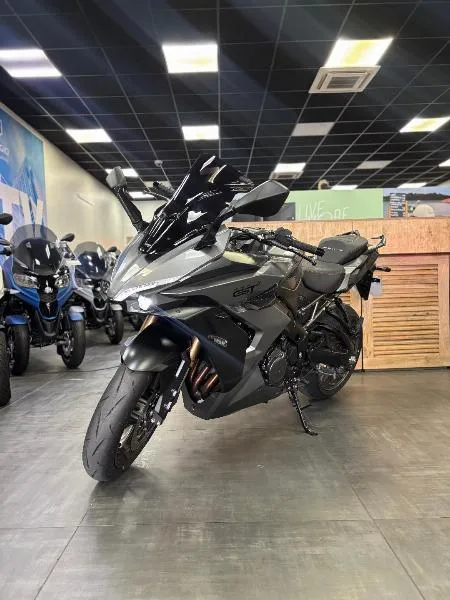 GSXS 1000 GT