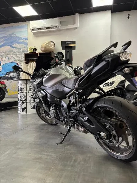 GSXS 1000 GT