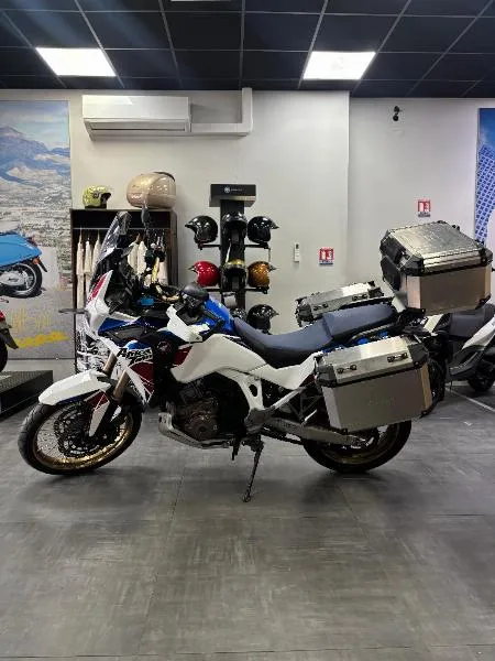 CRF 1100  L AFRICA TWIN