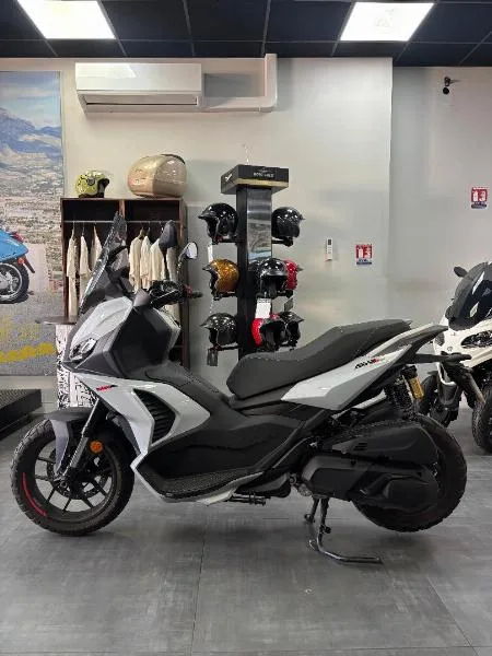 SR GT 400