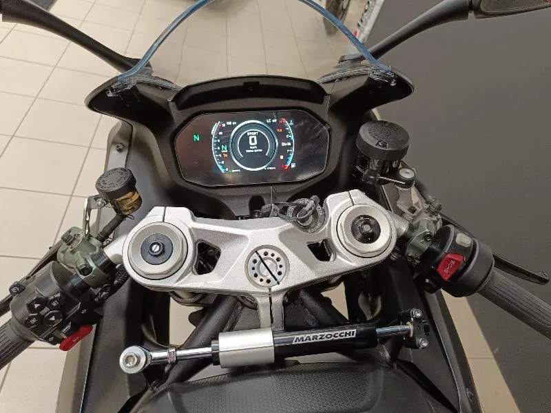 SRK 921 RR