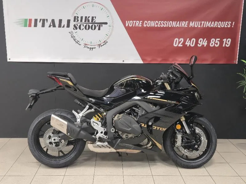 SRK 800 RR