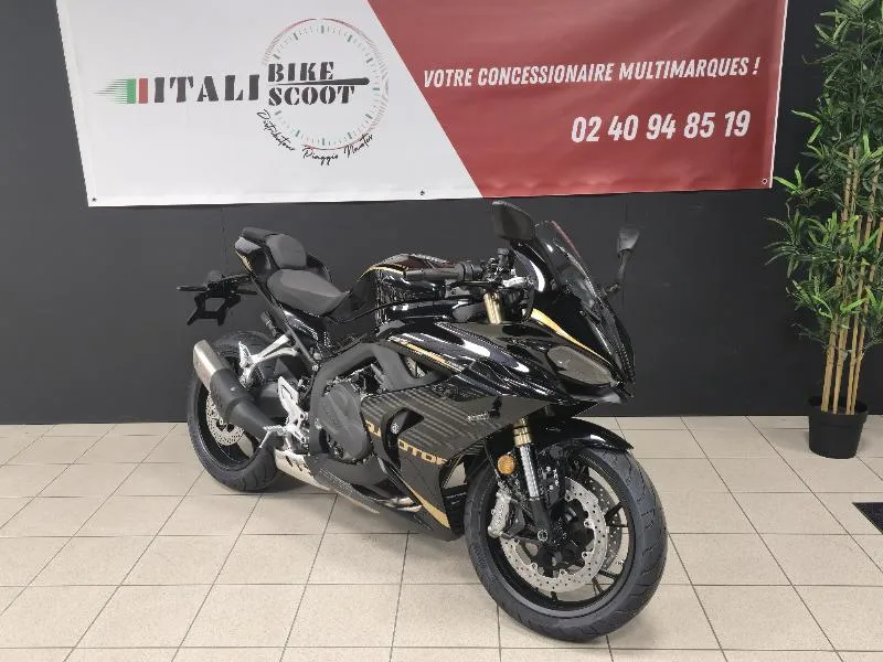 SRK 800 RR