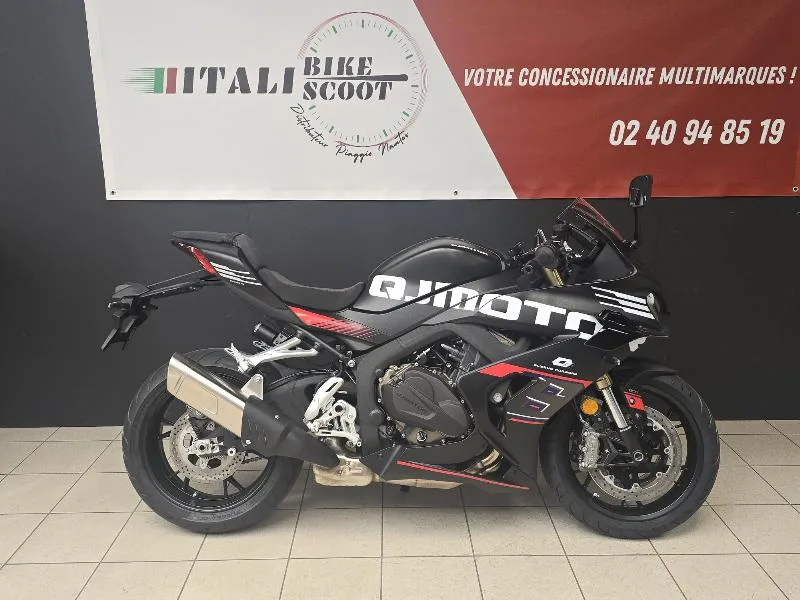 SRK 800 RS 2026