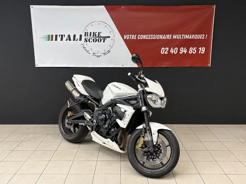 STREET TRIPLE 675