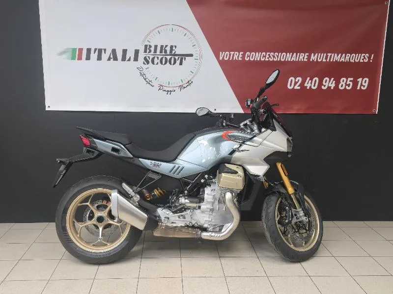 V100  MANDELLO
