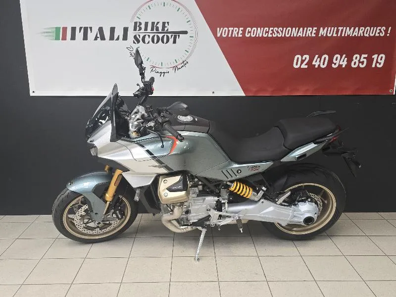 V100  MANDELLO
