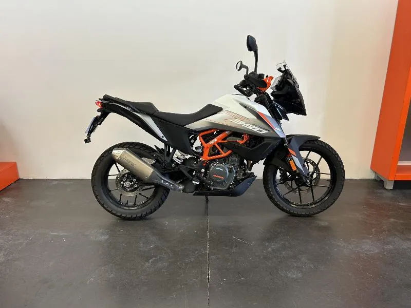 390 ADVENTURE
