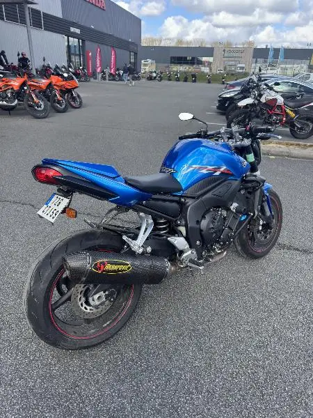 FZ1