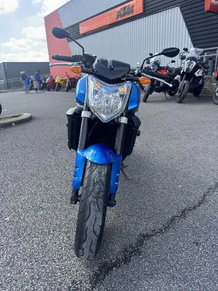 FZ1