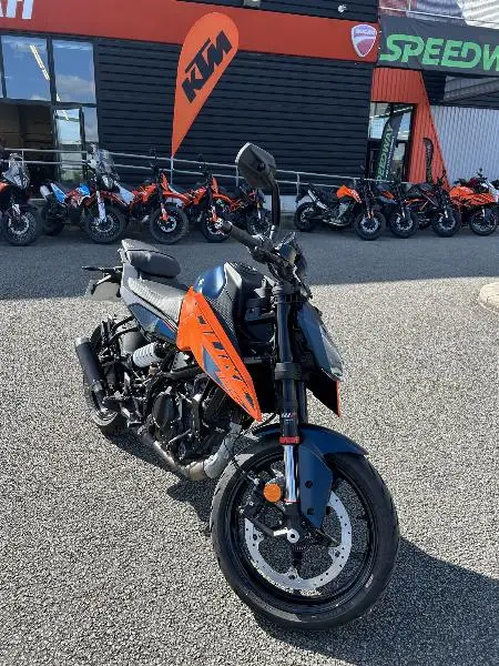 125 DUKE
