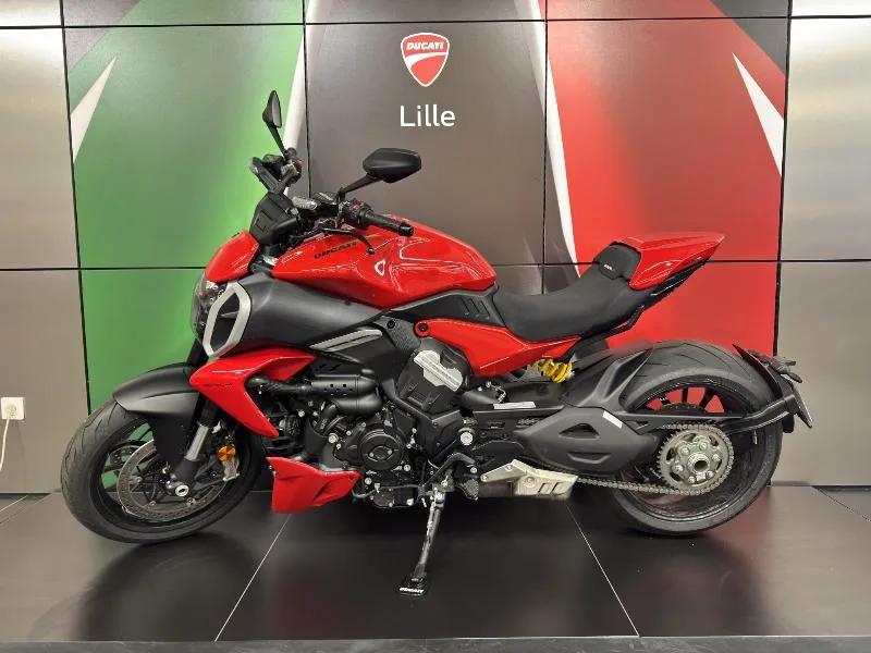 DIAVEL V4